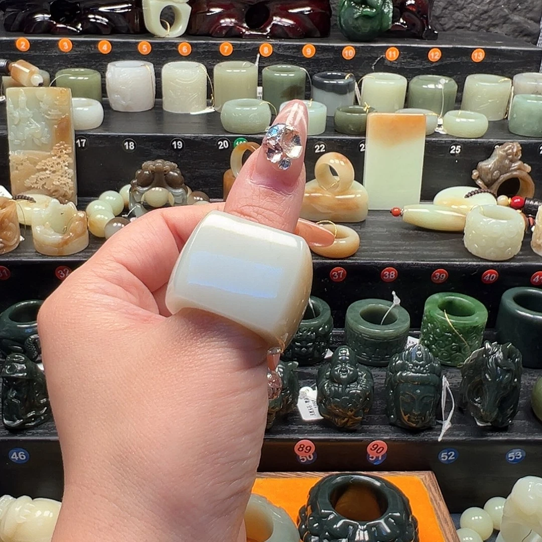 翠***风和田玉未镶嵌戒指内径23