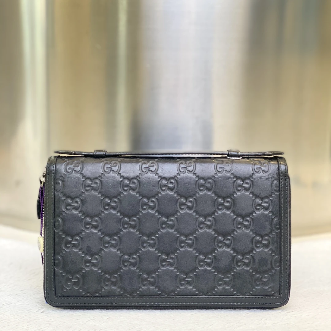 99新 GUCCI/古驰 爱马98新古驰压纹手拿包6148