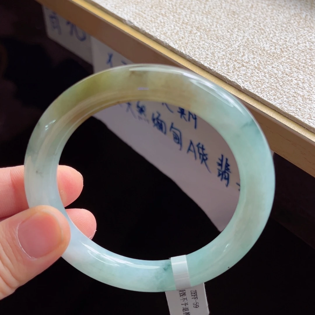 翡翠未镶嵌手镯手镯