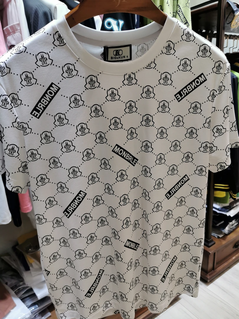 男士青年圆领T恤休闲青春时尚舒适的短袖上衣日常潮流男款男装