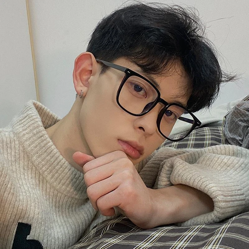 【童锦程同款】防蓝光抗疲劳方形黑框眼镜男款护眼无度数平光镜痞