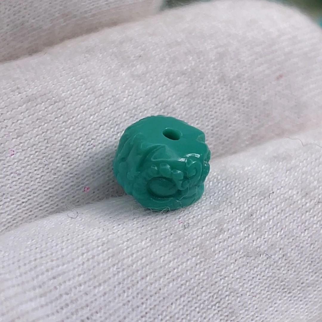 绿松石颈饰未镶嵌精****子