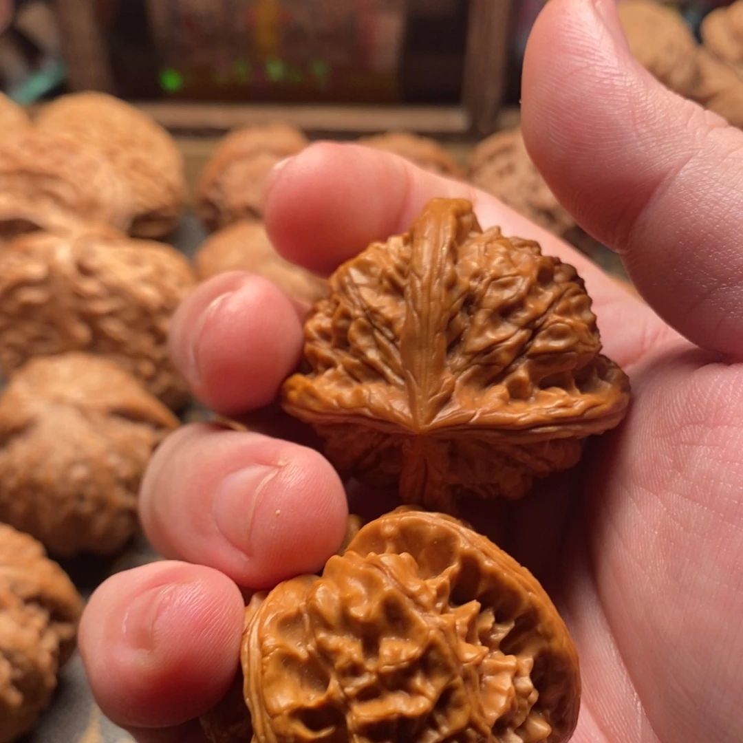 北***斯文玩核桃吊坠文玩核桃