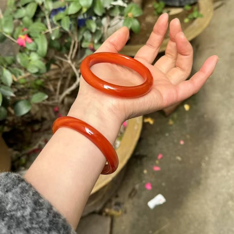 正圈玛瑙玉髓朱砂红女士送妈妈女友本命年高档礼物