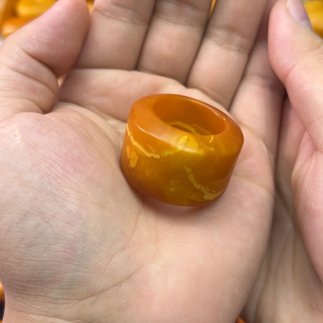 琥珀未镶嵌吊坠(不含链)