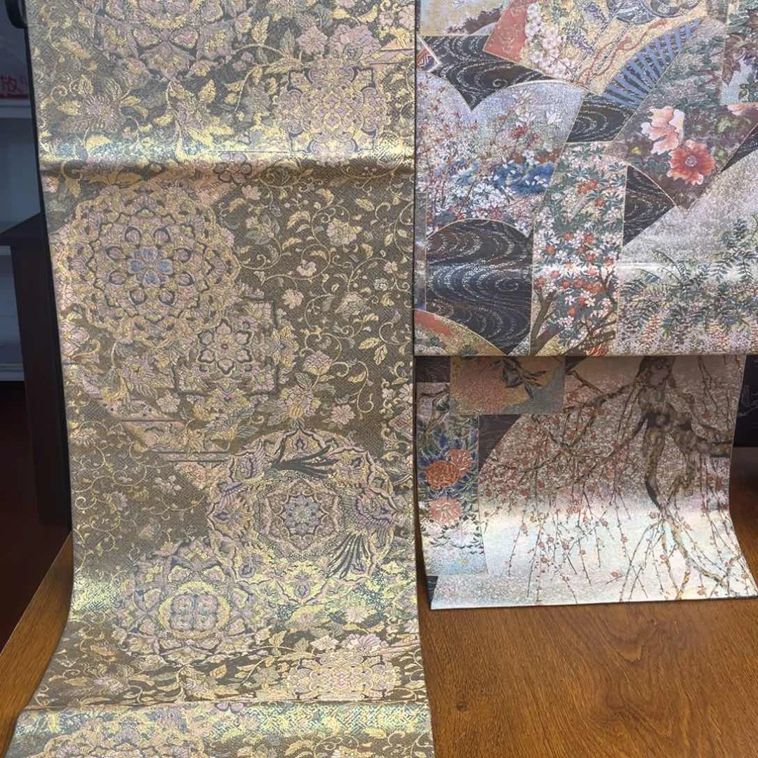 织绣古铜色宝相花