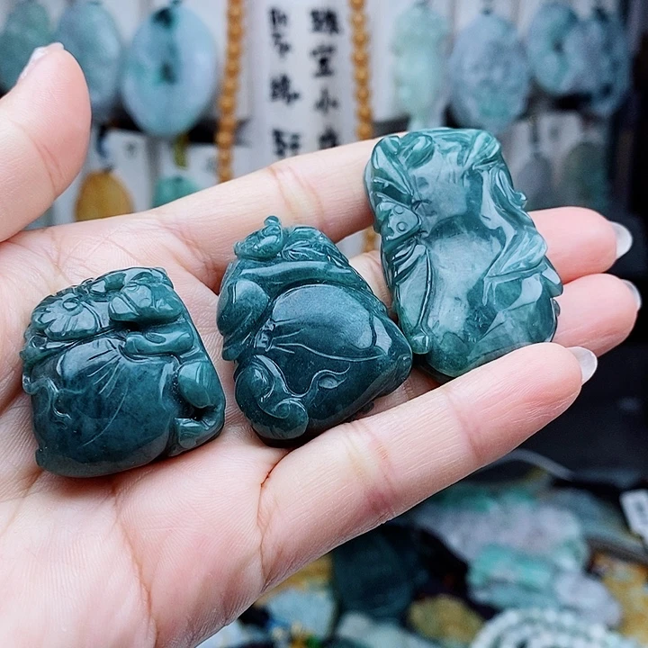 翡翠未镶嵌颈饰翡翠