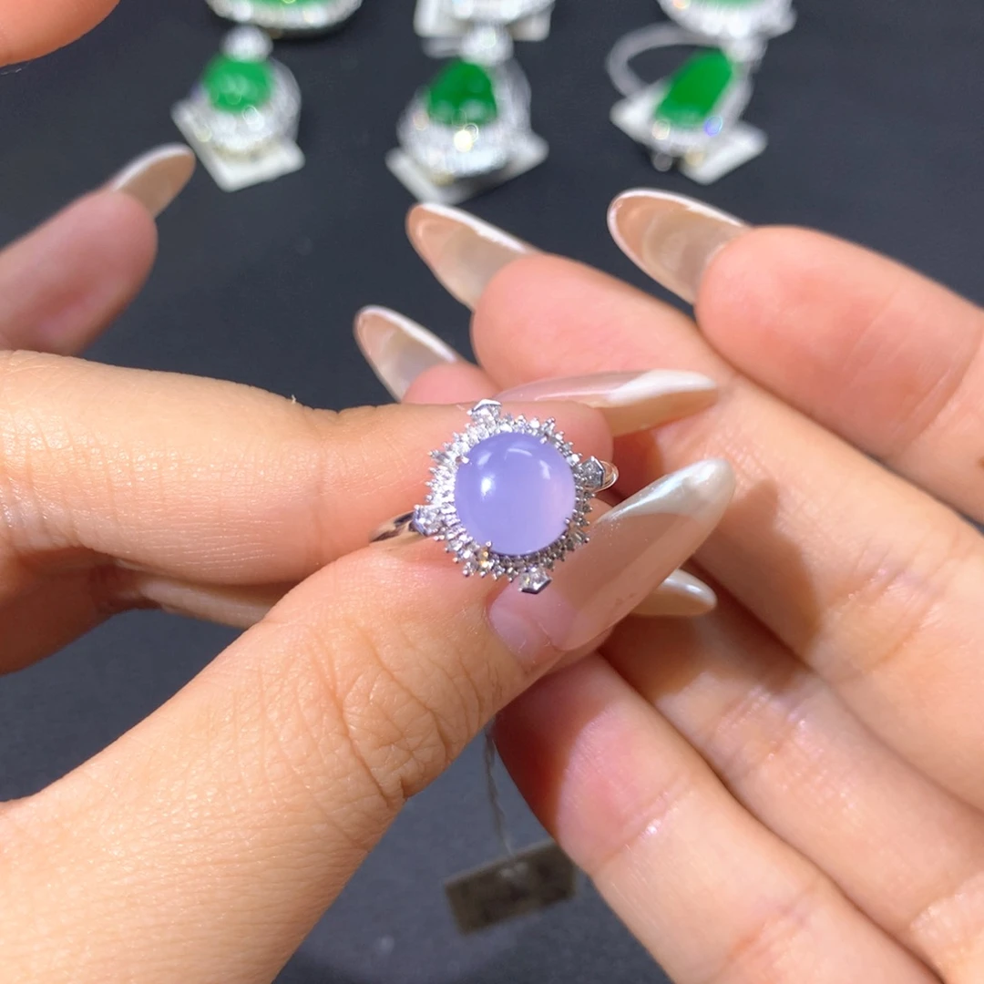 翡翠戒指18K金镶嵌翡翠