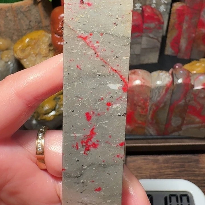 昌化鸡血石小**才昌化鸡血石