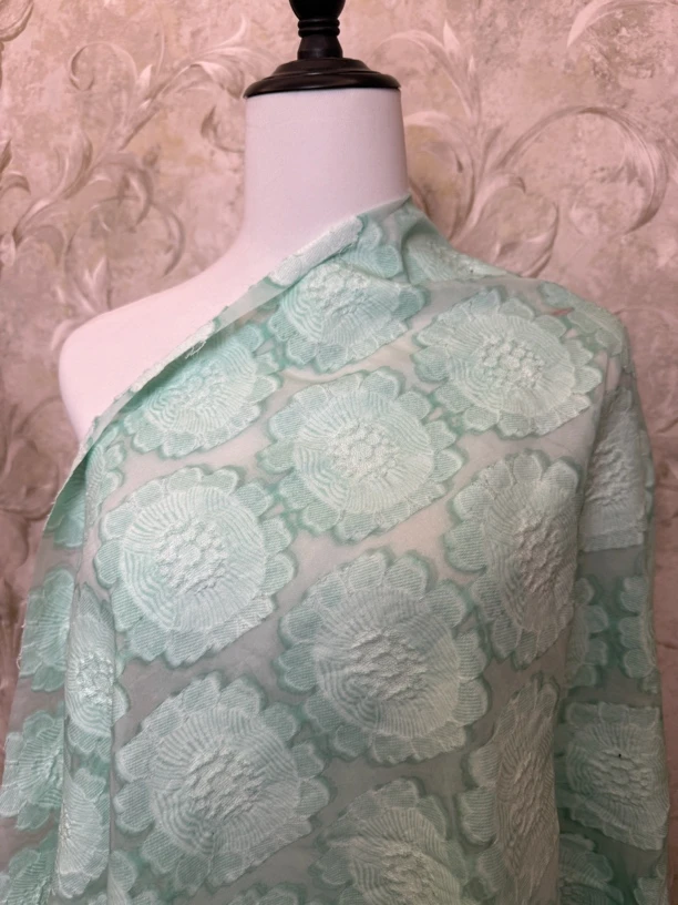 2412重工刺绣欧根纱