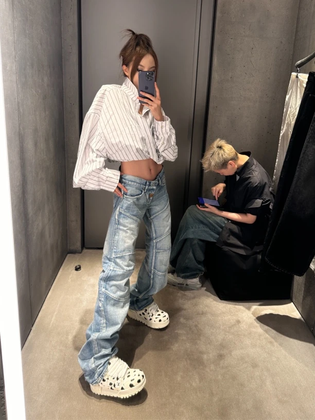 巴黎风格25秀款盔甲拼接水洗低腰牛仔裤