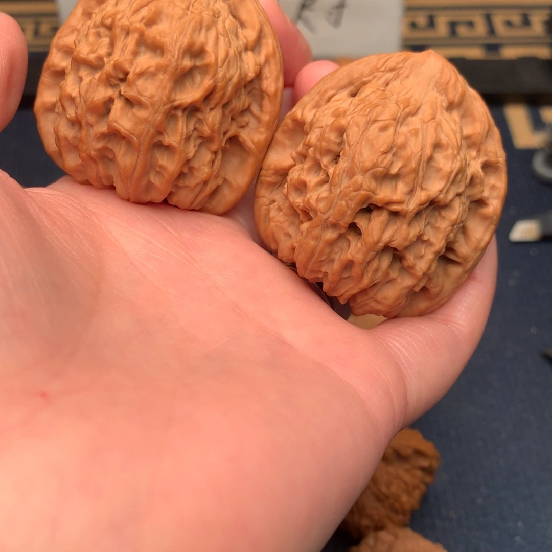 文玩核桃把件W*红狮子42