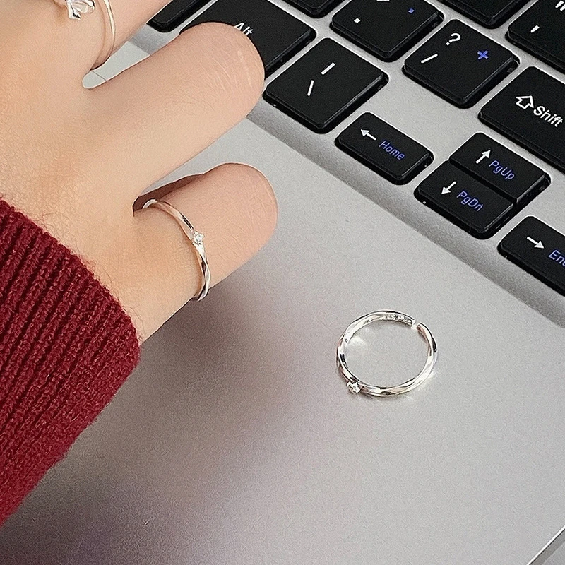 925银戒指 纯银镶钻莫比乌斯戒指女简约小众设计百搭精致开口尾戒
