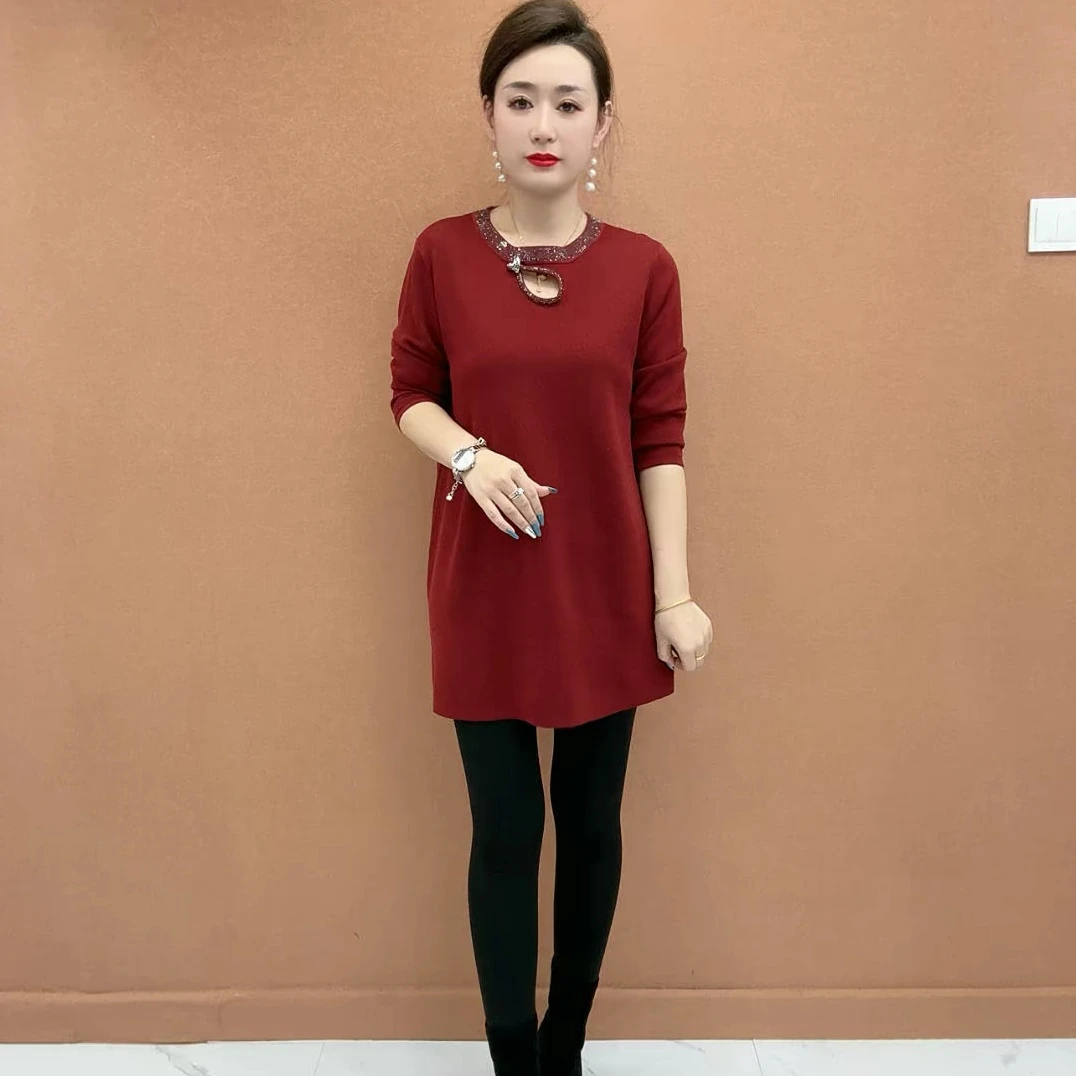 时尚烫钻圆领小扣针织连衣裙女士秋冬新款长袖显瘦百搭毛衣打底衫