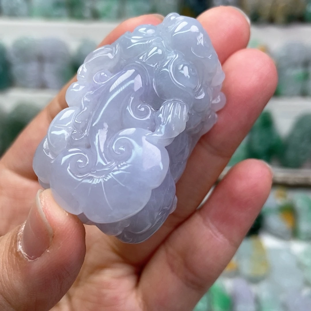 翡翠未镶嵌吊坠(赠链)口含珠