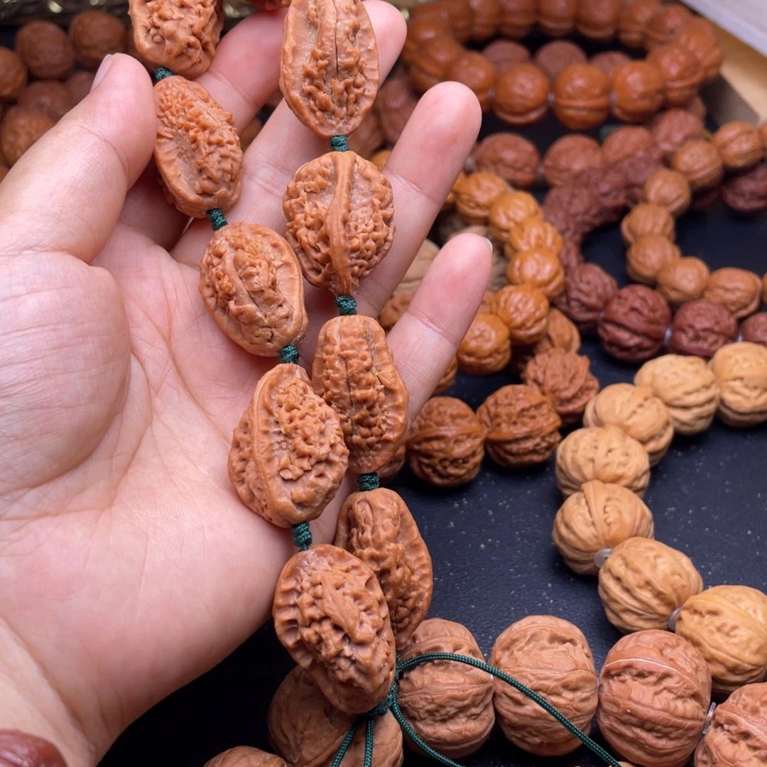 ****，吊坠文玩核桃绣花鞋