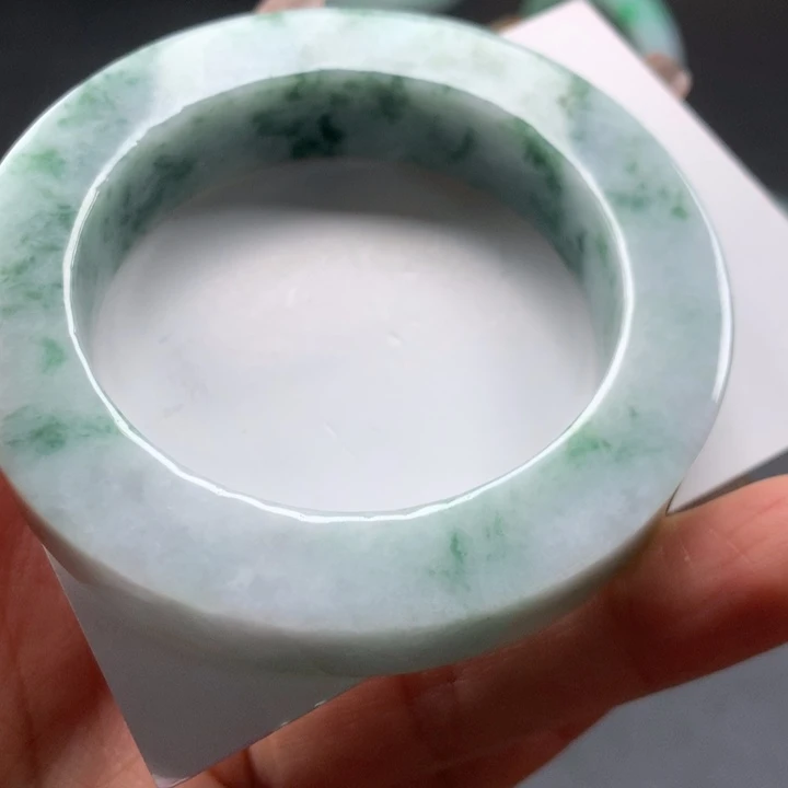 …****定制翡翠未镶嵌手镯