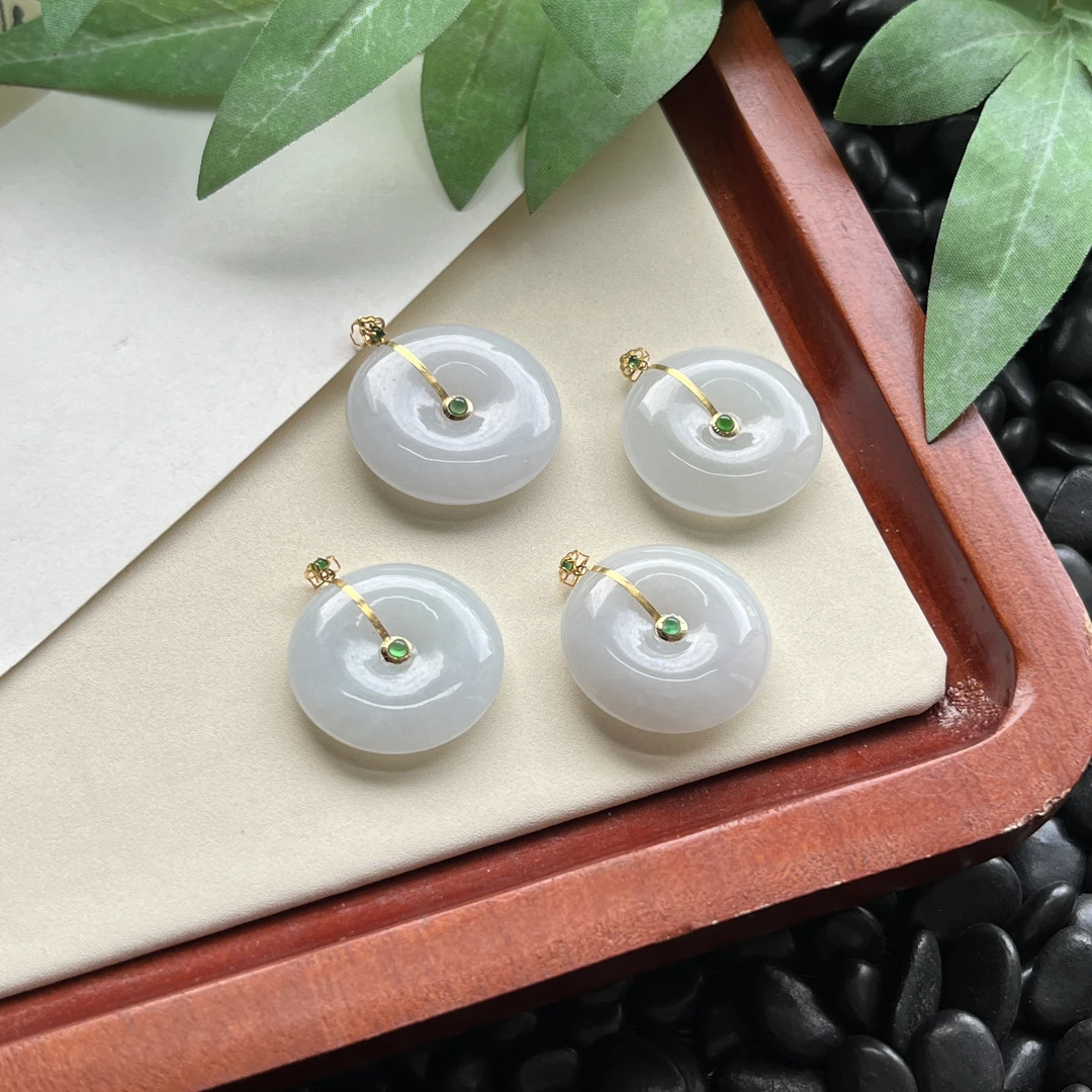 18K天然翡翠平安扣挂件多样性发一件