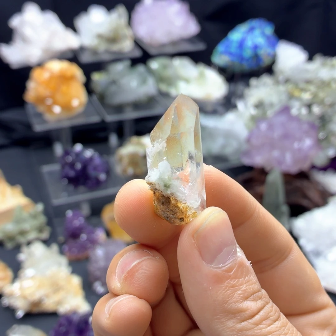 石材红皮超闪哦透绿幽