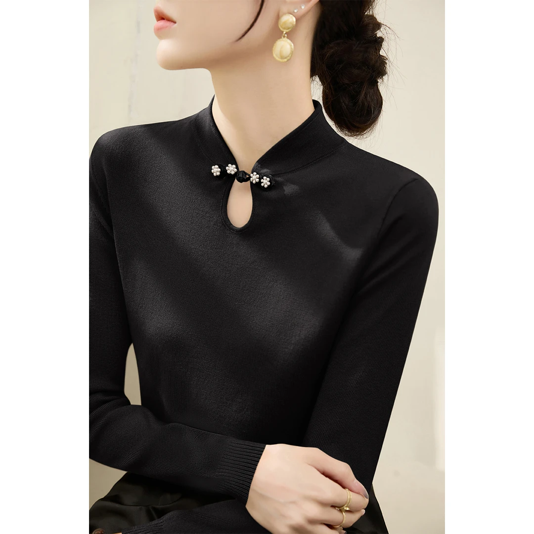 2025秋冬新款黑色修身显瘦长袖针织衫上衣新中式盘扣半开领毛衣女