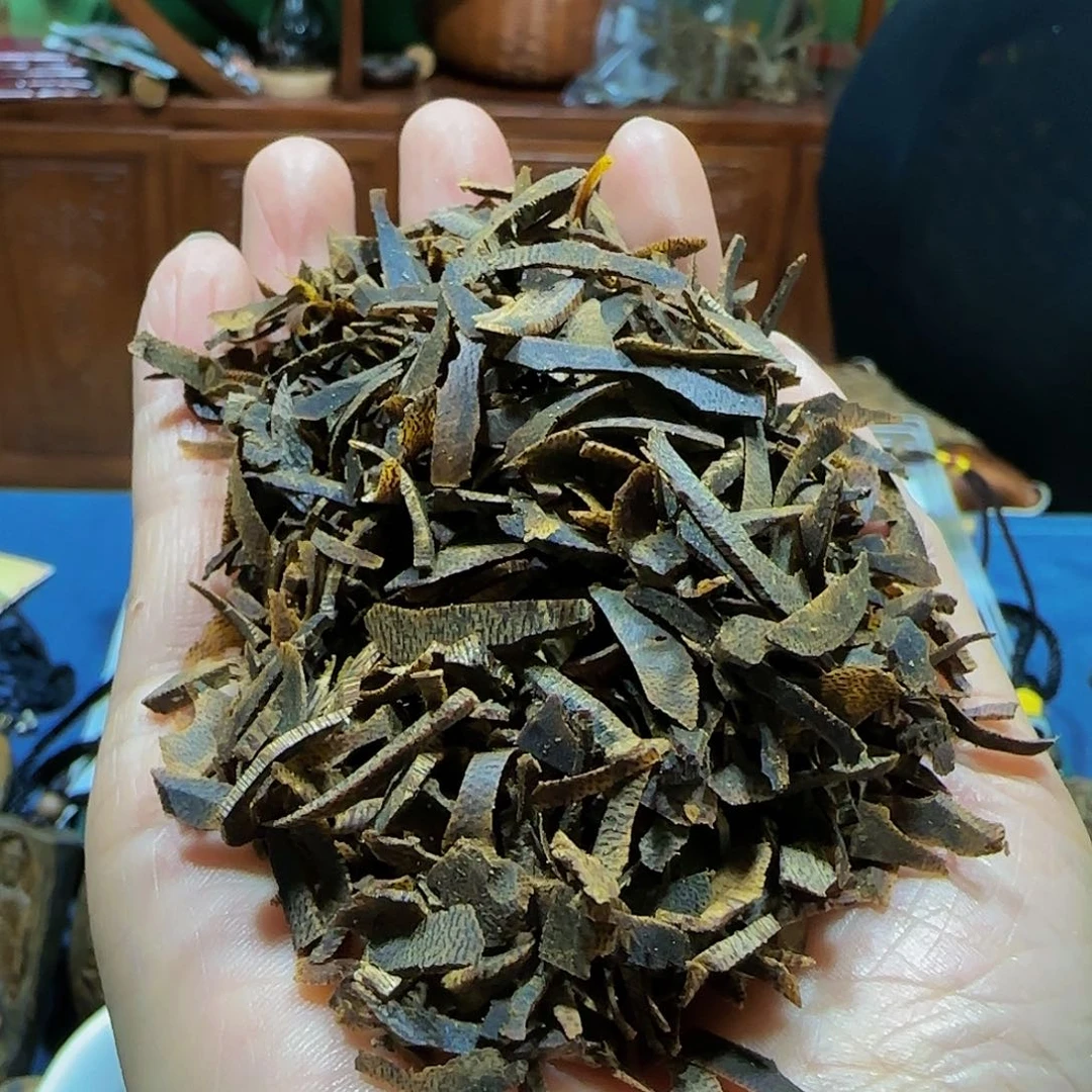 沉香碎屑沉香海南白奇乌身老料切丝20克