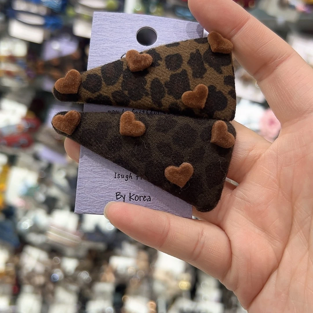 布艺非金属豹纹爱心拜拜夹