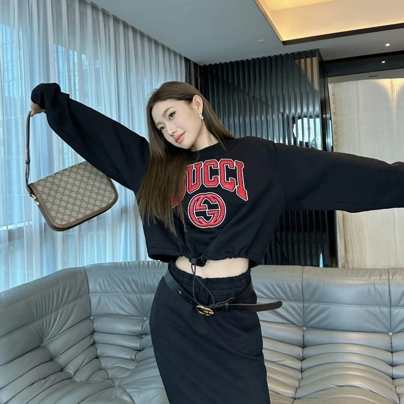 未使用 GUCCI/古驰 字母Logo圆领短款卫衣女款秋冬