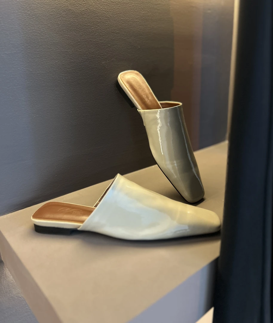 【特价】25220法式简约超舒适包头拖柔软好穿时尚百搭平底凉拖鞋