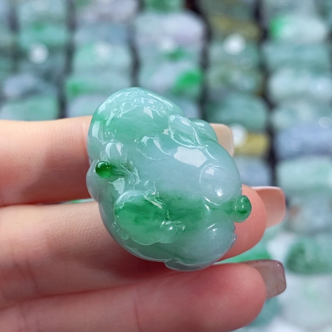 颈饰未镶嵌翡翠天然