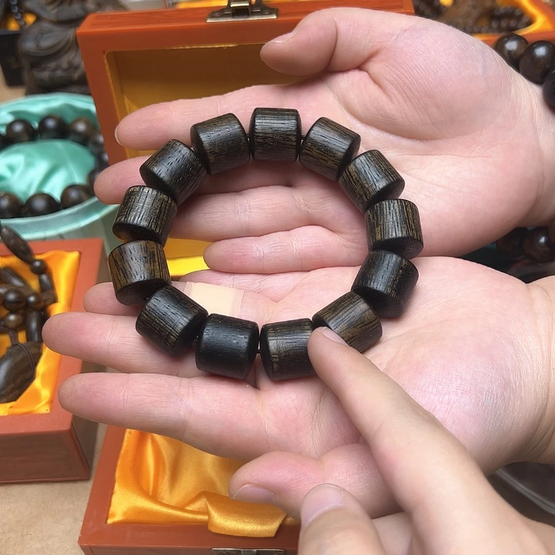 大叶紫檀（黑酸枝木类）