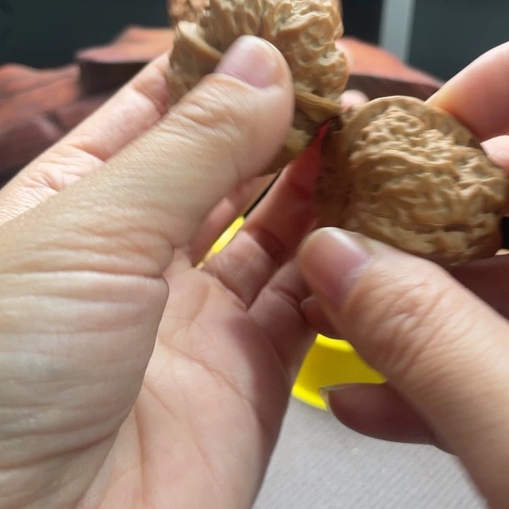 呐***兜把件文玩核桃蛤蟆头