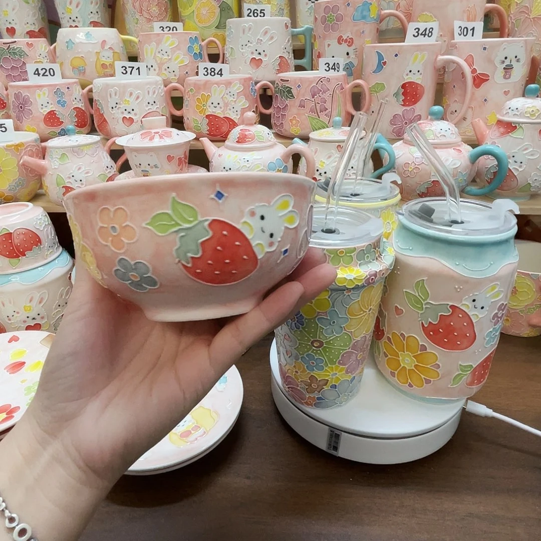 瓷片5寸碗草莓兔草莓兔