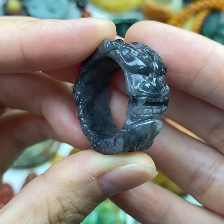 颈饰未镶嵌翡翠吊坠