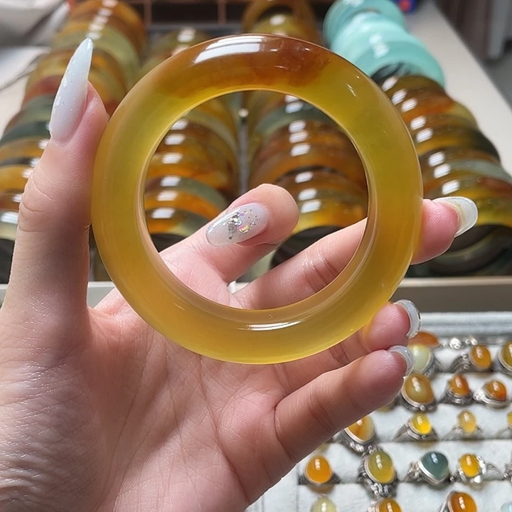 蛇纹石玉未镶嵌手镯52