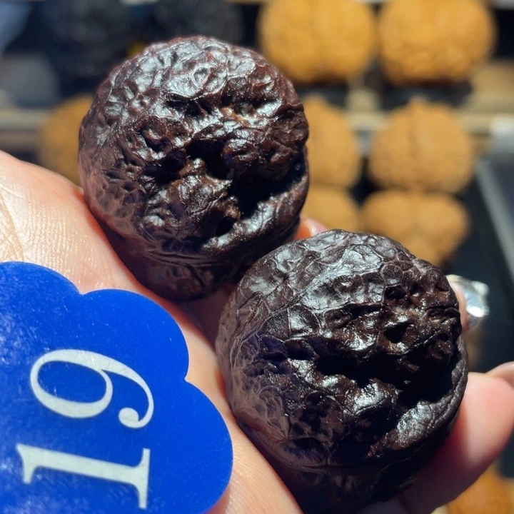 魔鬼肌肉娃核桃尺寸37