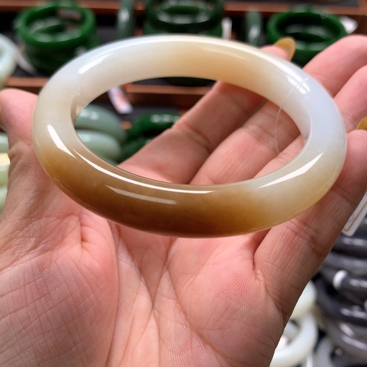 【闪购商品】未镶嵌手镯和田玉