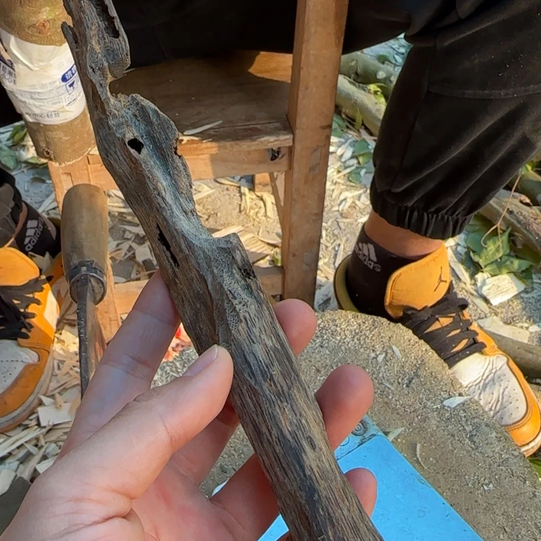 树脂制品奇楠虫漏一根