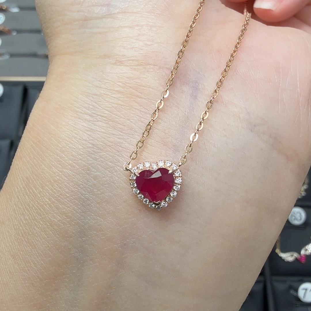 项圈18K金镶嵌红宝石缅甸鸽血红0.82克拉