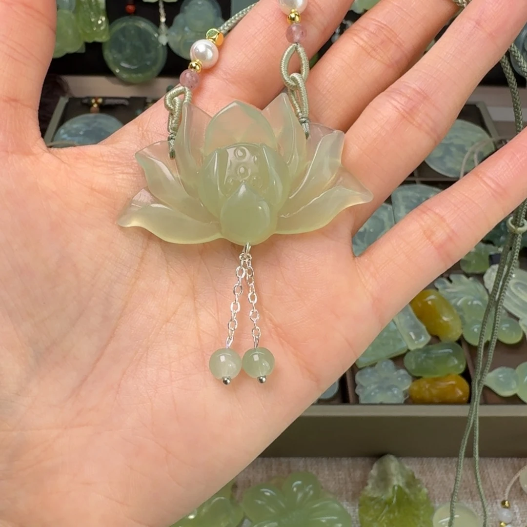 蛇纹石玉项链未镶嵌