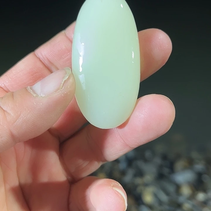 和田玉（糖玉）未镶嵌珠宝奇石