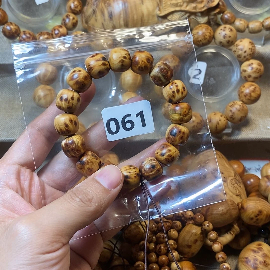 柏木（崖柏）瑕疵碳化崖柏老型1.3–061