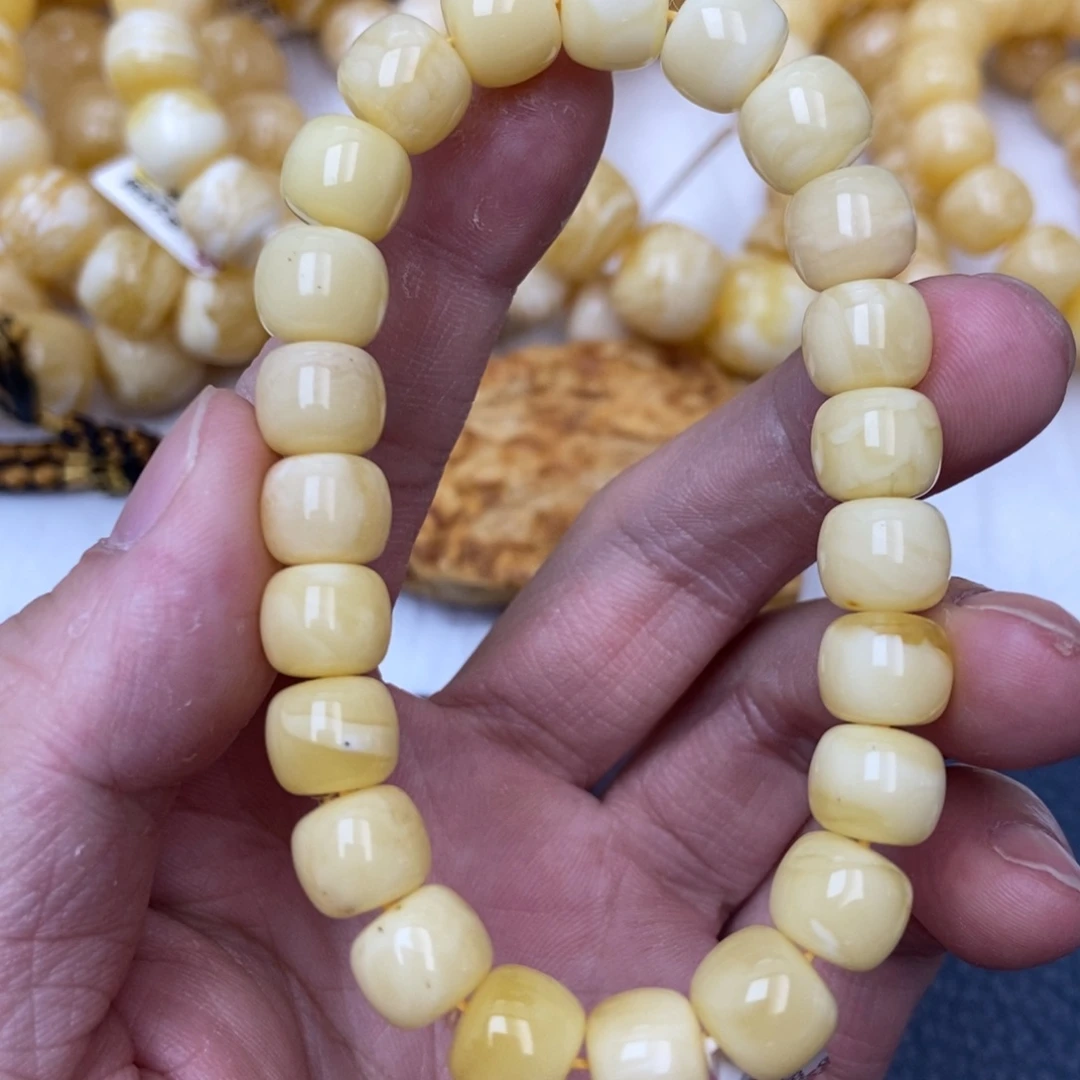 琥珀未镶嵌珠宝奇石3