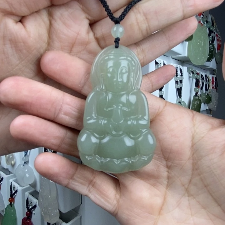 石英质玉未镶嵌颈饰