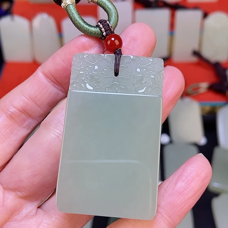 【闪购商品】颈饰未镶嵌和田玉