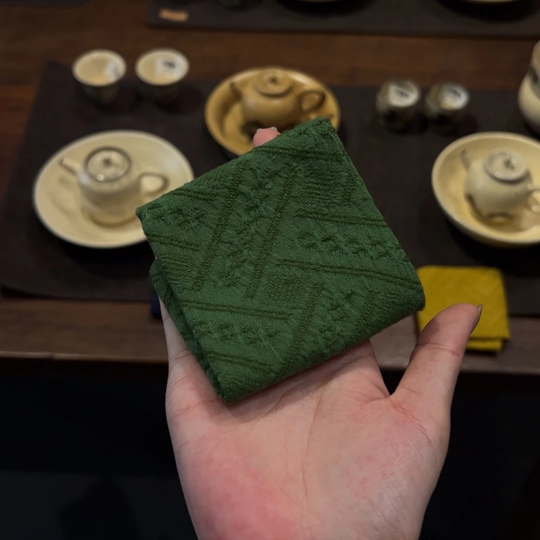 瓷片陶瓷。       陶瓷。    微瑕