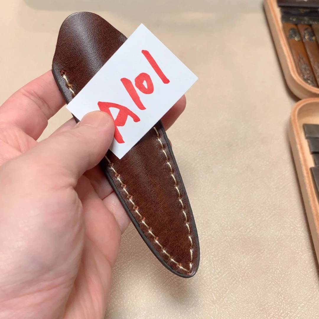 烨茶一器 自己做的牛皮套。