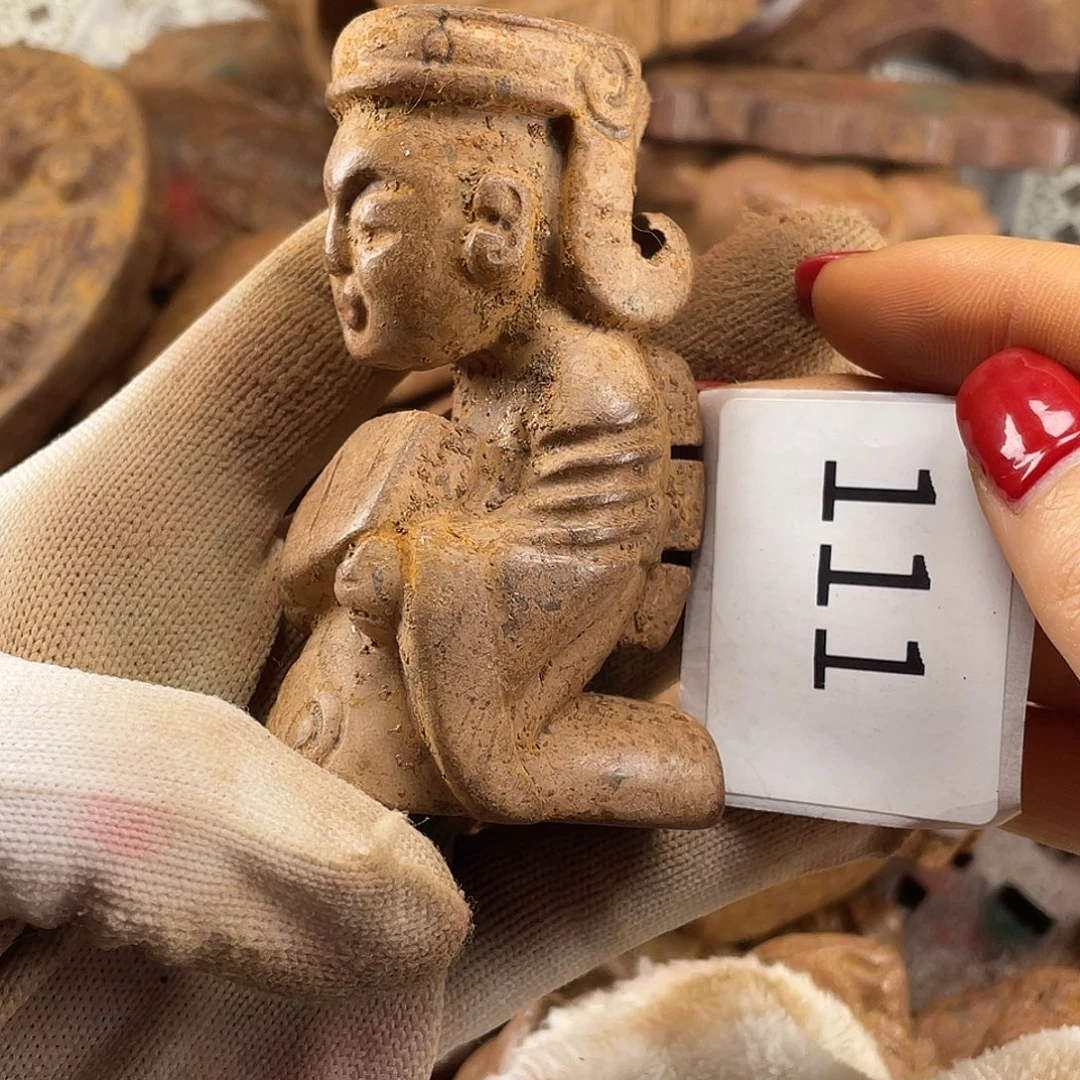 和田玉（糖玉）未镶嵌挂件