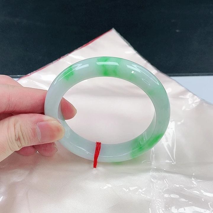 翡翠未镶嵌手镯圈57.8。58011