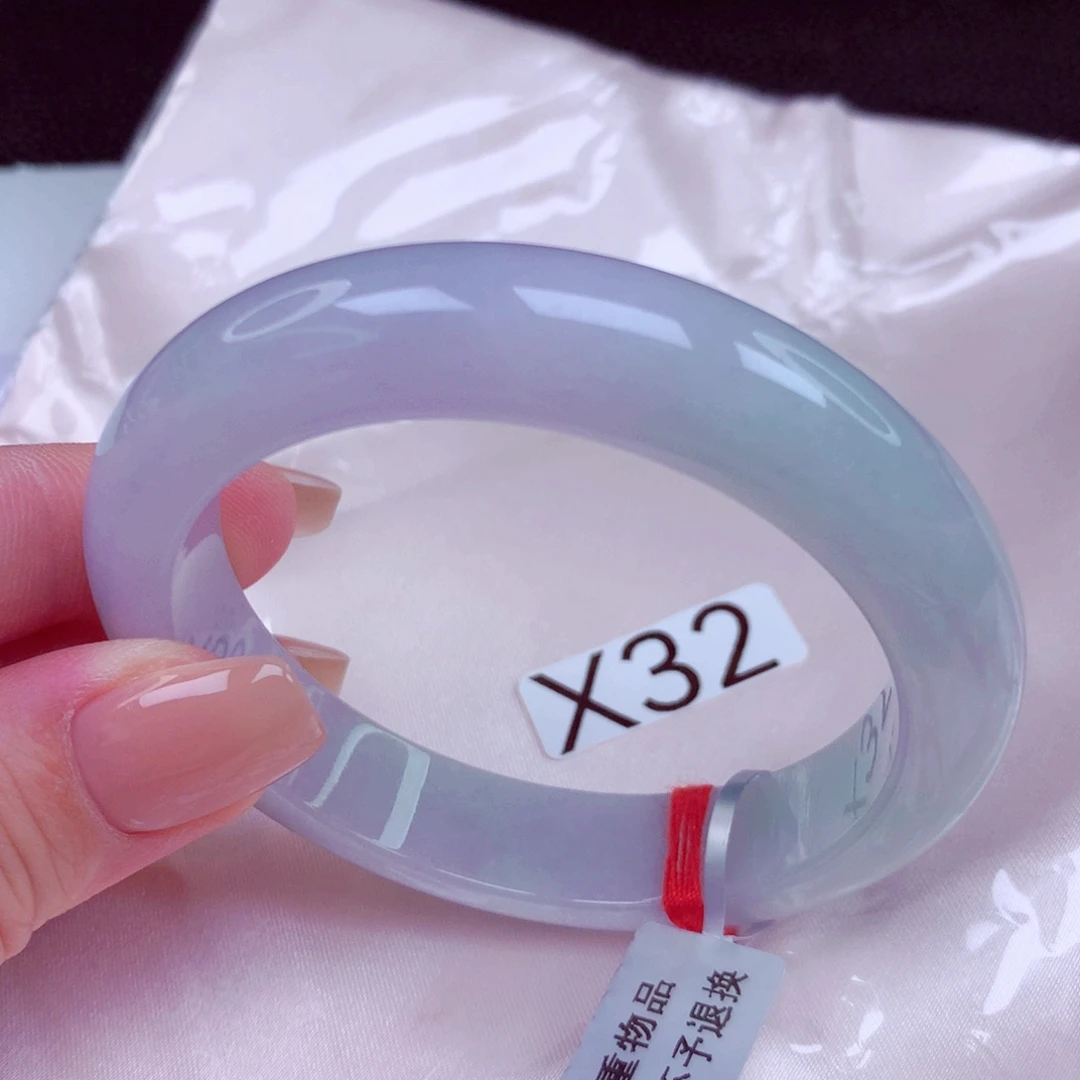 未镶嵌手镯翡翠手镯