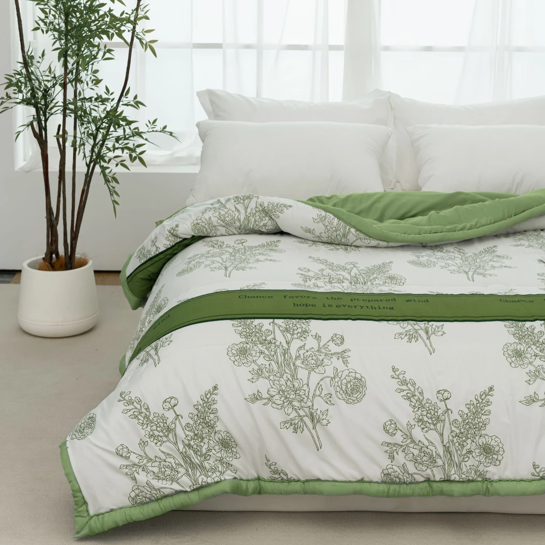 免费试睡15天 新款夏季绿色清新夏凉被 可机洗单人空调被